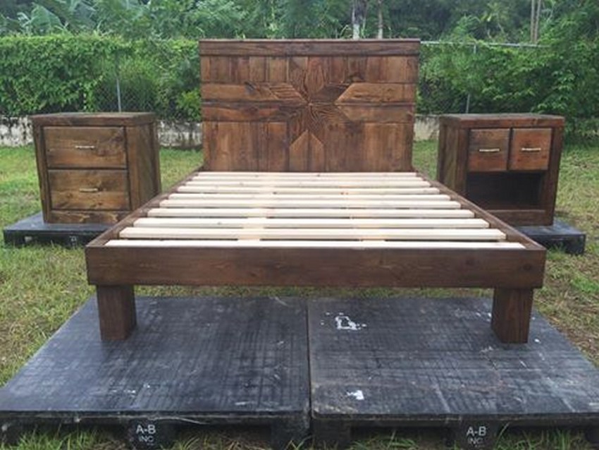 Queen Size Pallet Bed With End Tables, How To Make A Queen Size Pallet Bed