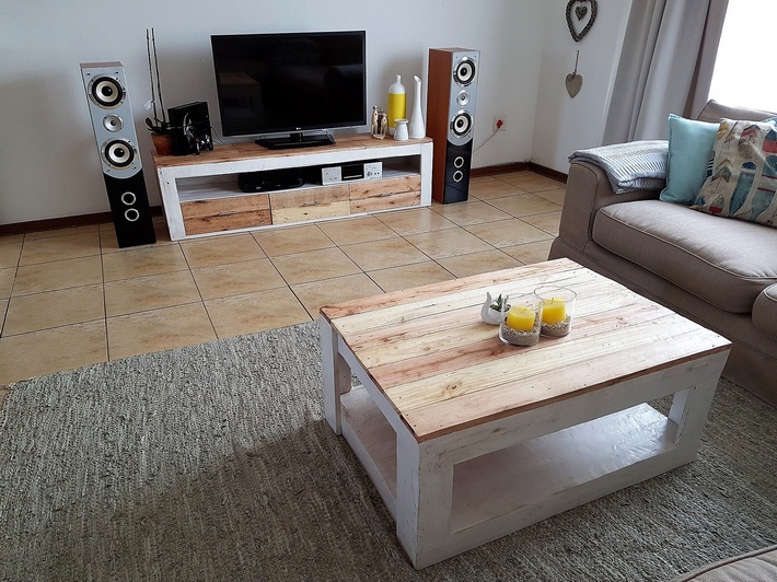 pallets-media-cabinet-coffee-table