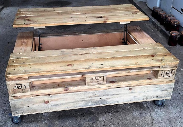 wood-pallets-table