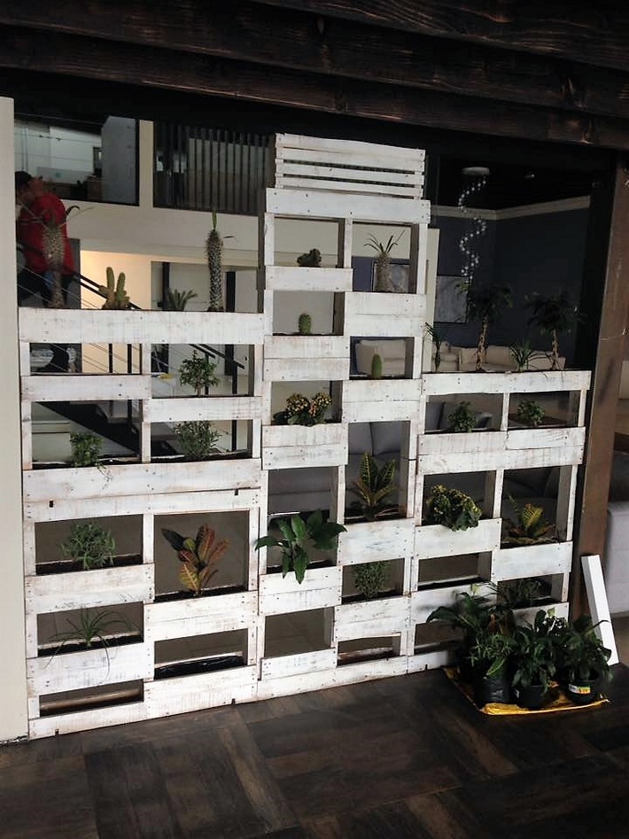 pallet planter wall