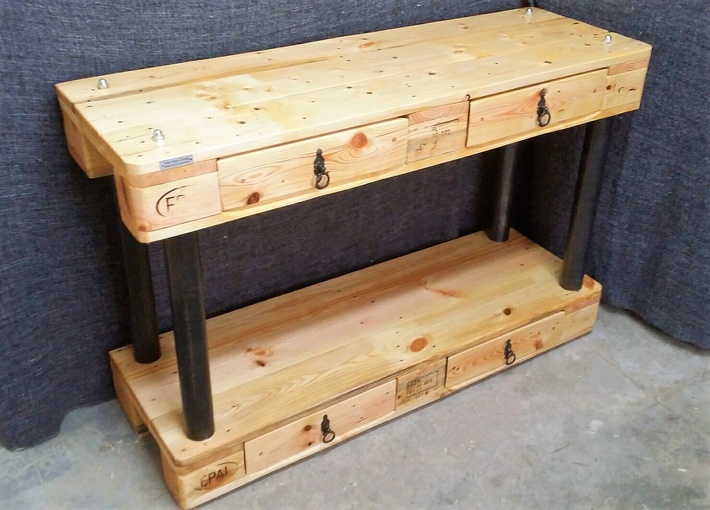 reclaimed pallet side table with drawers