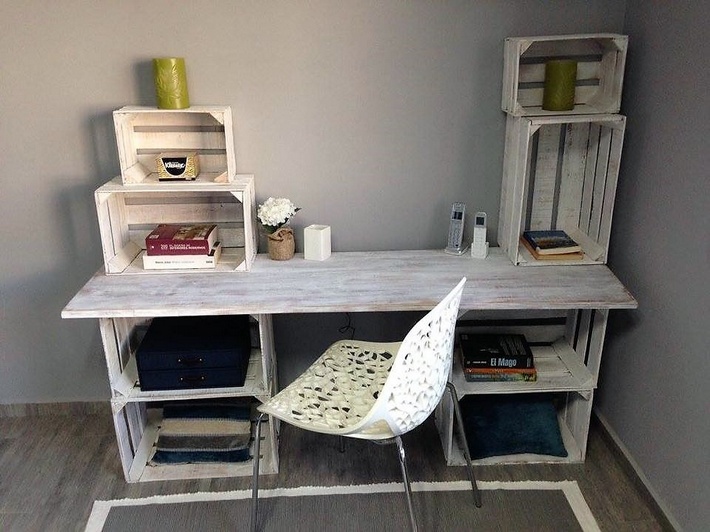 recycled pallets desk