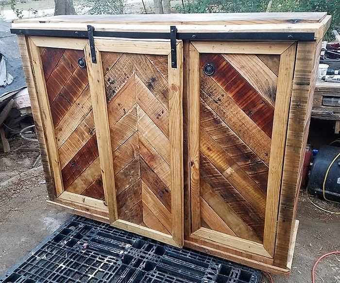 upcycled wooden pallets entertainment center