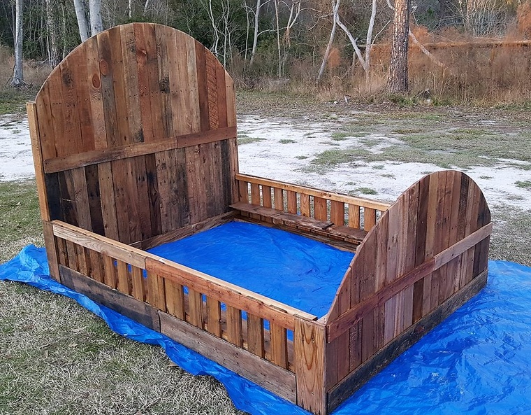 pallet queen size bed frame