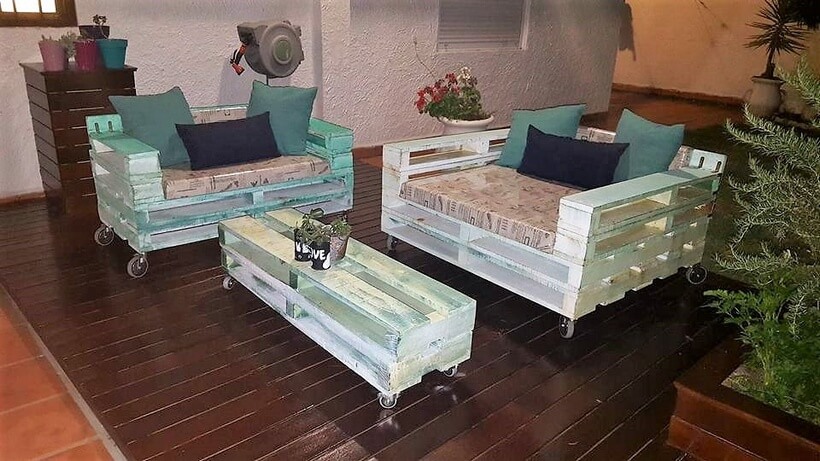 recycled pallet furniture