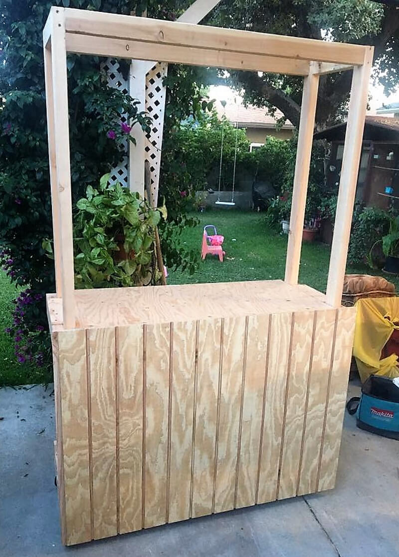 recycled wood pallet bar