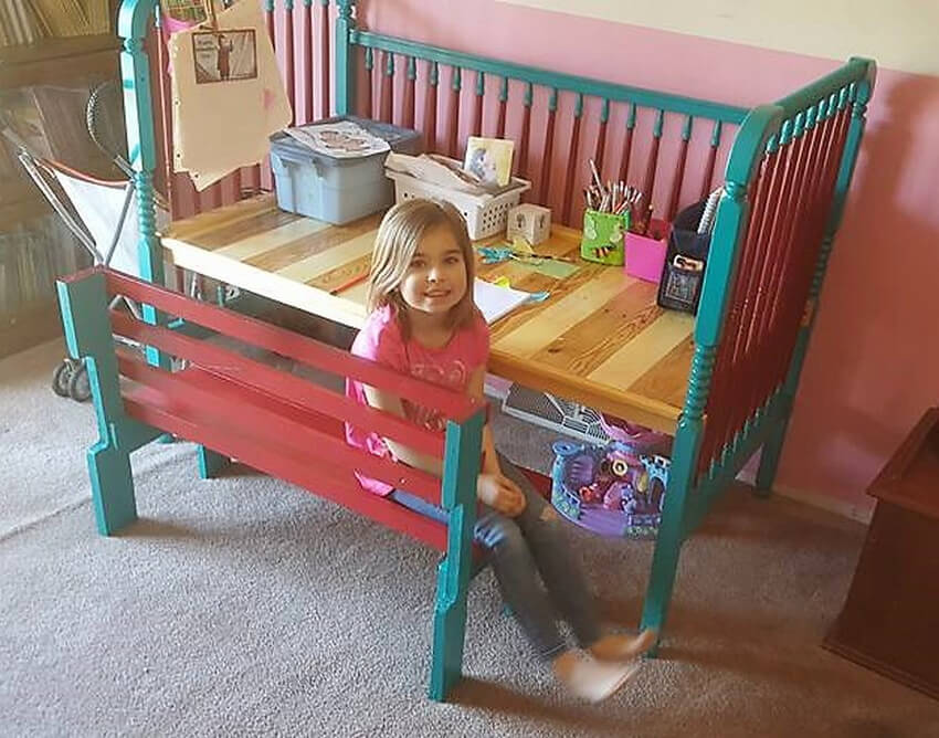 pallets made kids study table
