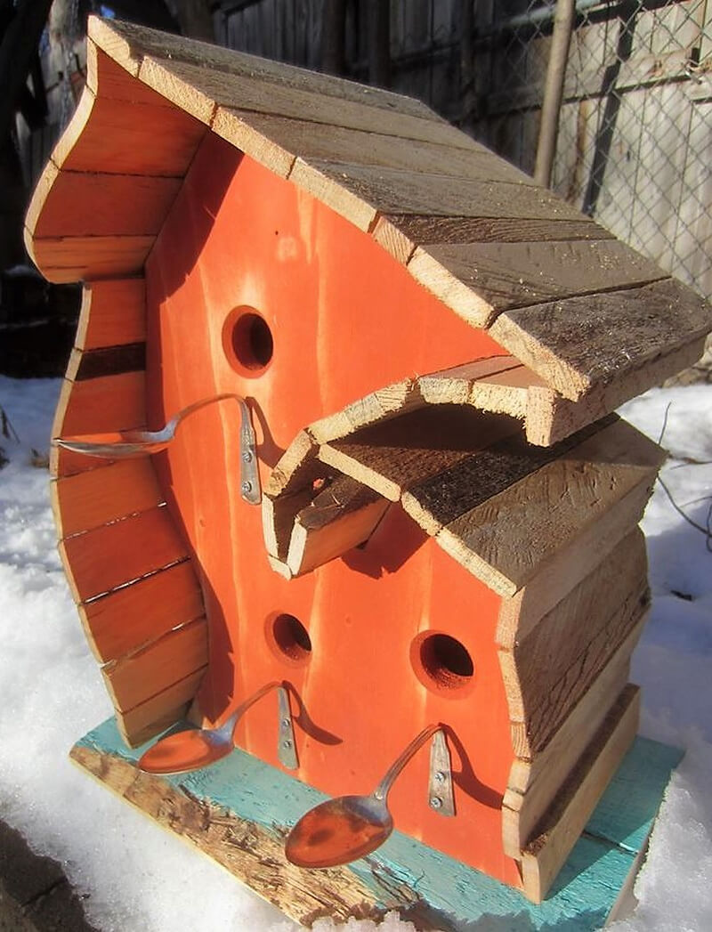 wood pallets birdhouse 16