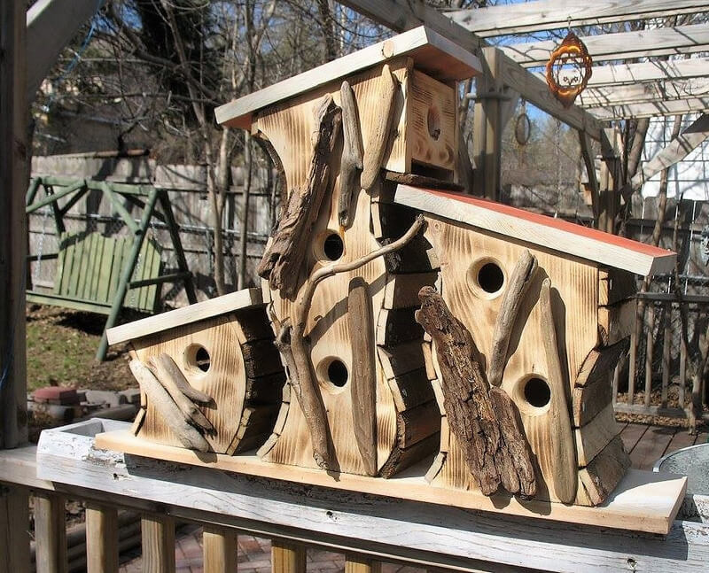 wood pallets birdhouse 20