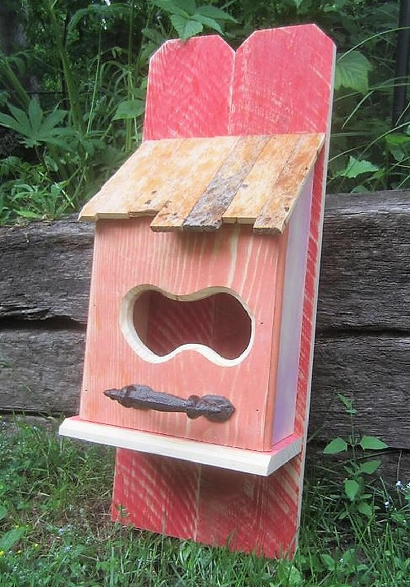 wood pallets birdhouse 3