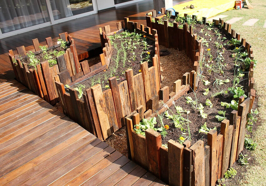 Raised Garden Made By Using Used Pallet Wood Wood Pallet Furniture