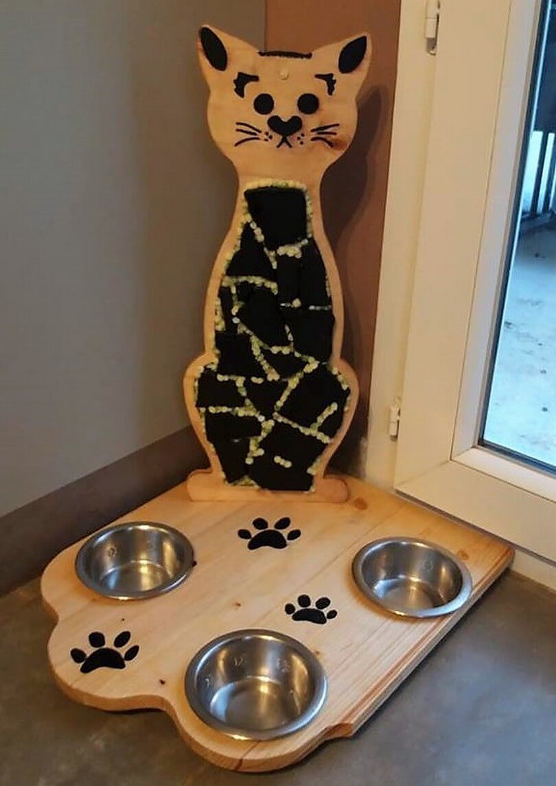 pallets made cat food bowl